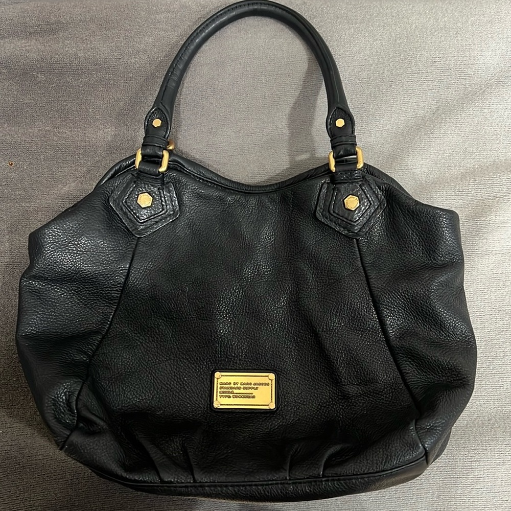 Marc Jacobs black leather shoulder bag